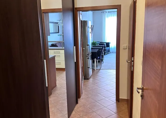 Key Zderadova 6 *