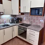 Key Zderadova 6 *