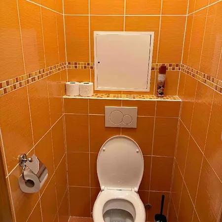 Key Zderadova 6 * Brünn