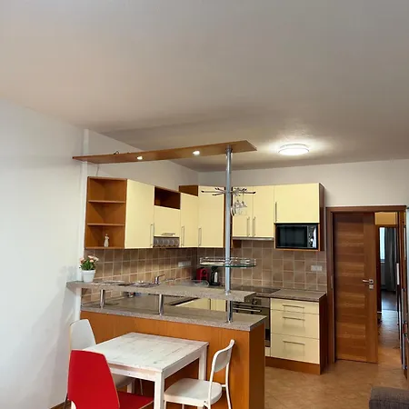 Appartamento Key Zderadova 6 *