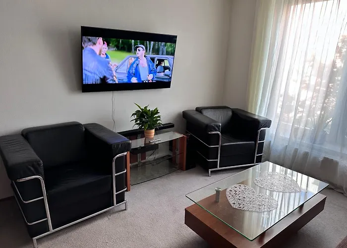 Key Zderadova 6 Apartman