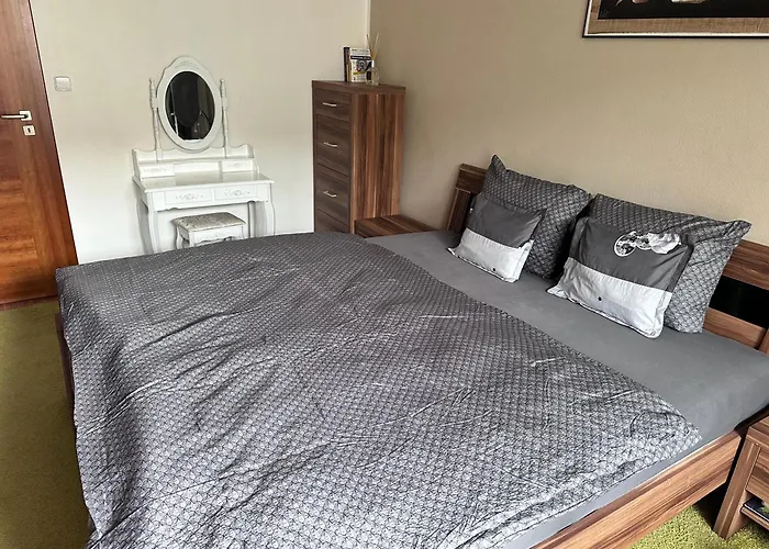 Key Zderadova 6 Apartman