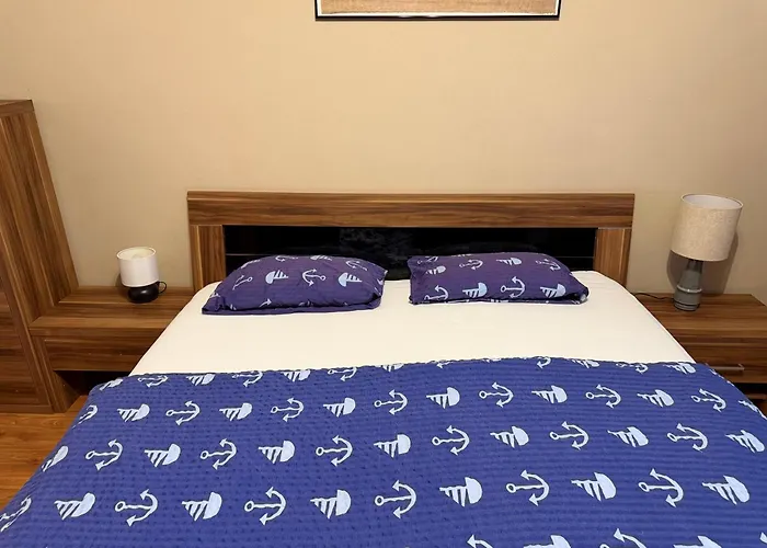 Key Zderadova 6 Apartman
